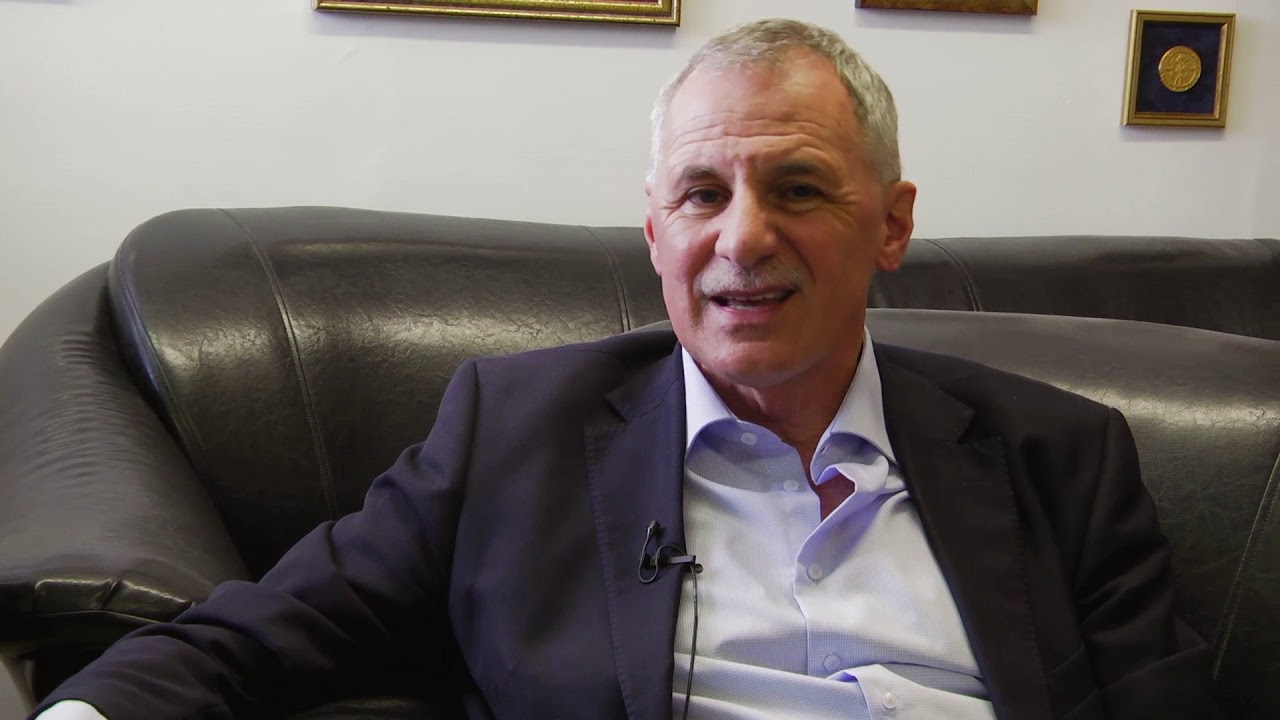 Győr Díszpolgára: Prof.Dr.Oláh Attila