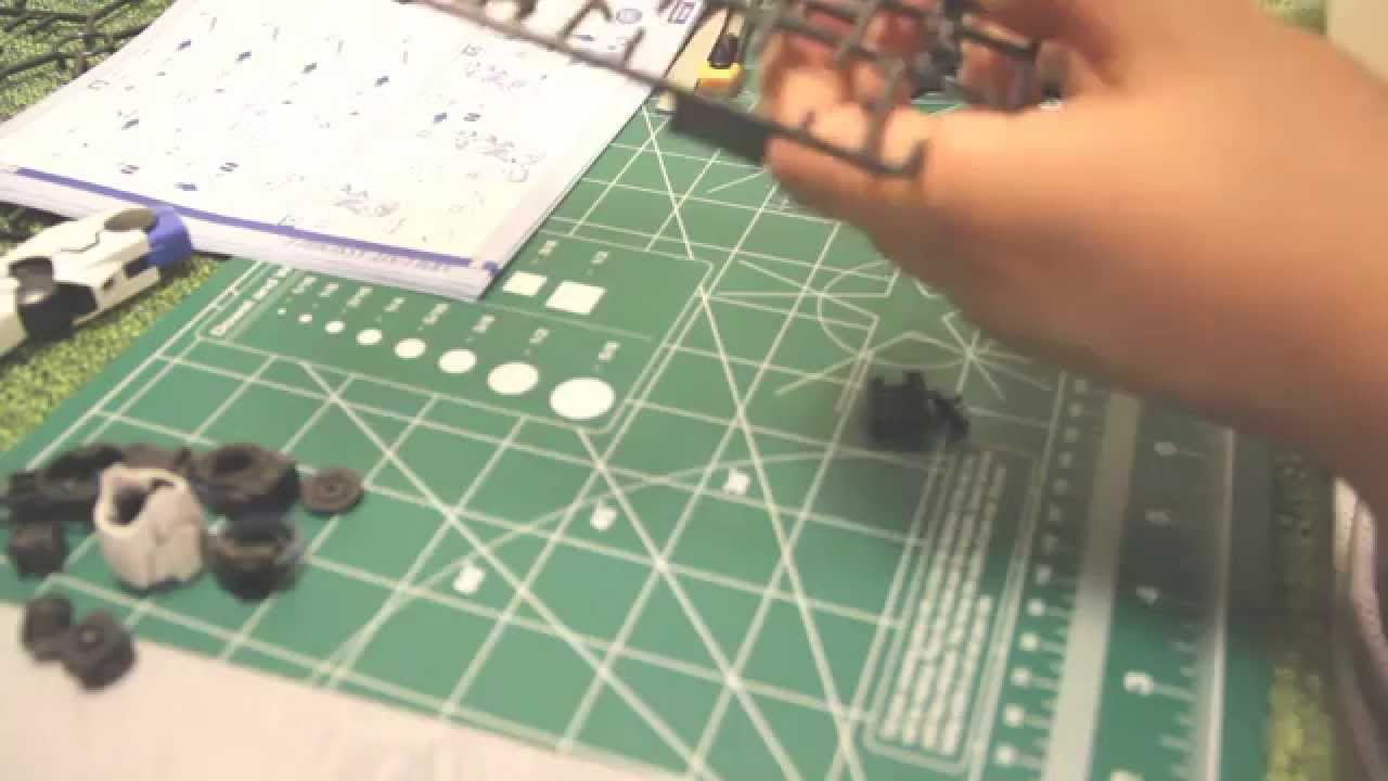 PG Gundam 00 Raiser hand and fingers review