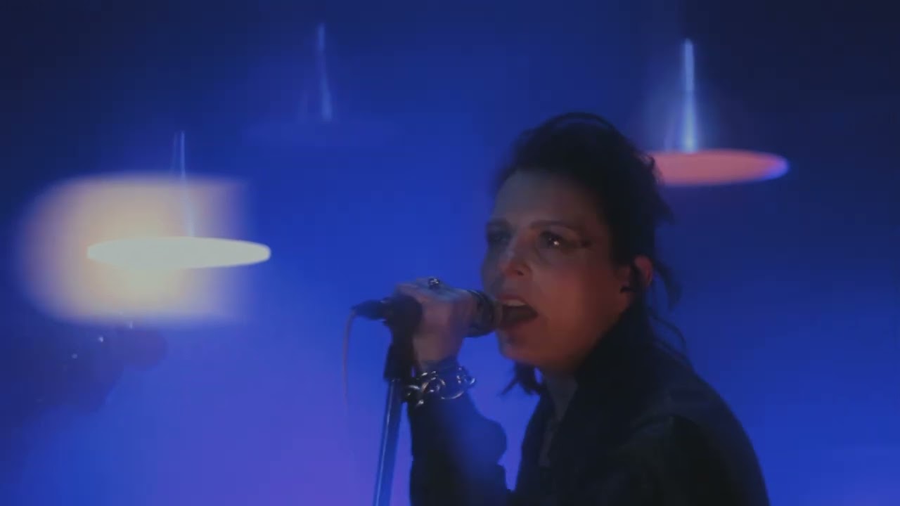 Izzy and The Black Trees -  Post-apocalypse (Official Video)