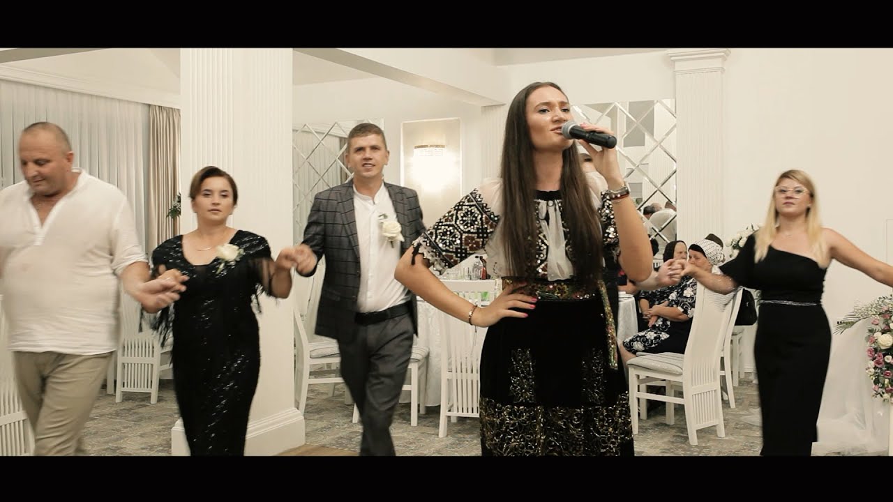 Nunta de zile mari la Cajvana. Dansuri si voie buna