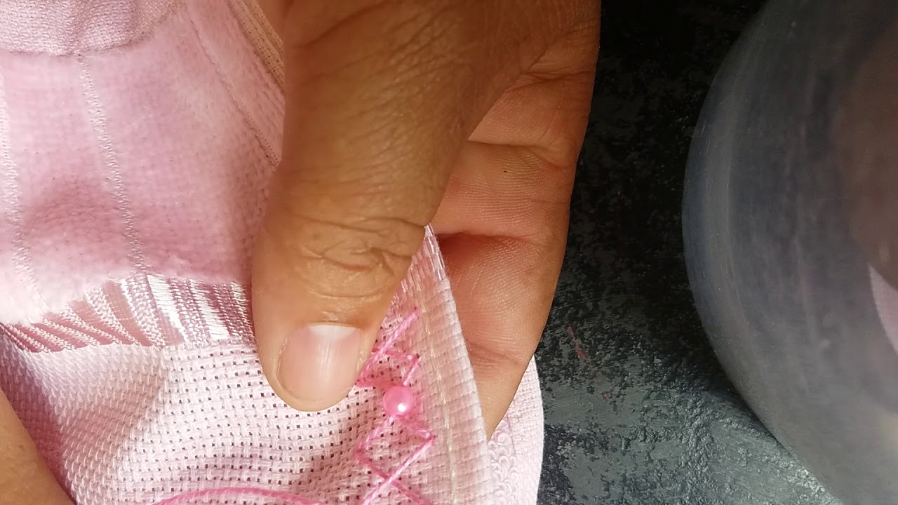 TOALHAS bordada com perolas.se escreve no meu canal.