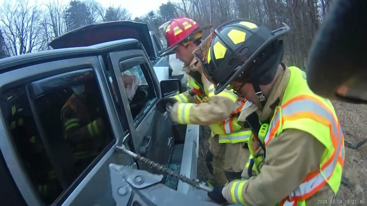 4Mar24 Rt 101 MVA arrival and passenger cut