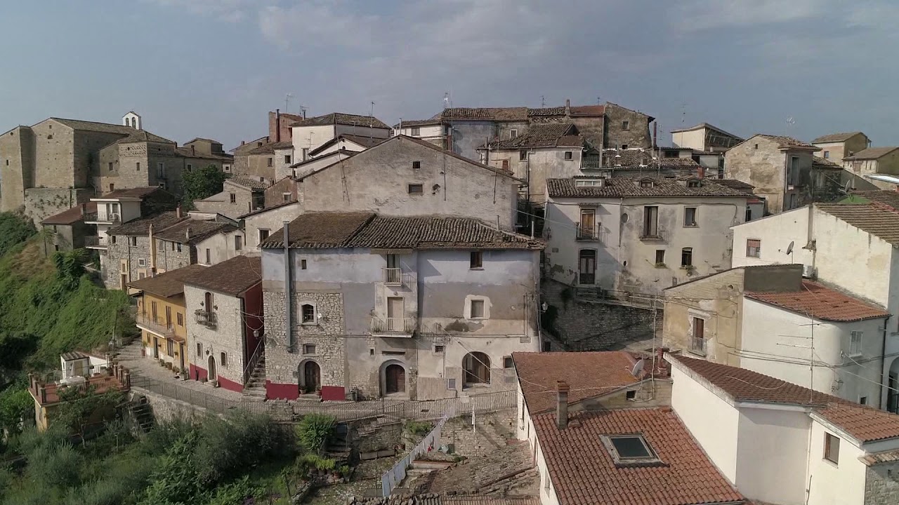 Pietrelcina Paese di San Pio vista dall'alto 2