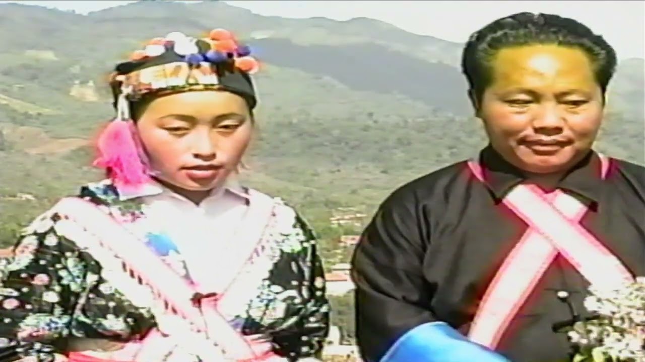 Hais Kwv Txhiaj Maiv Ntsuab Vaj Xov Ntxias