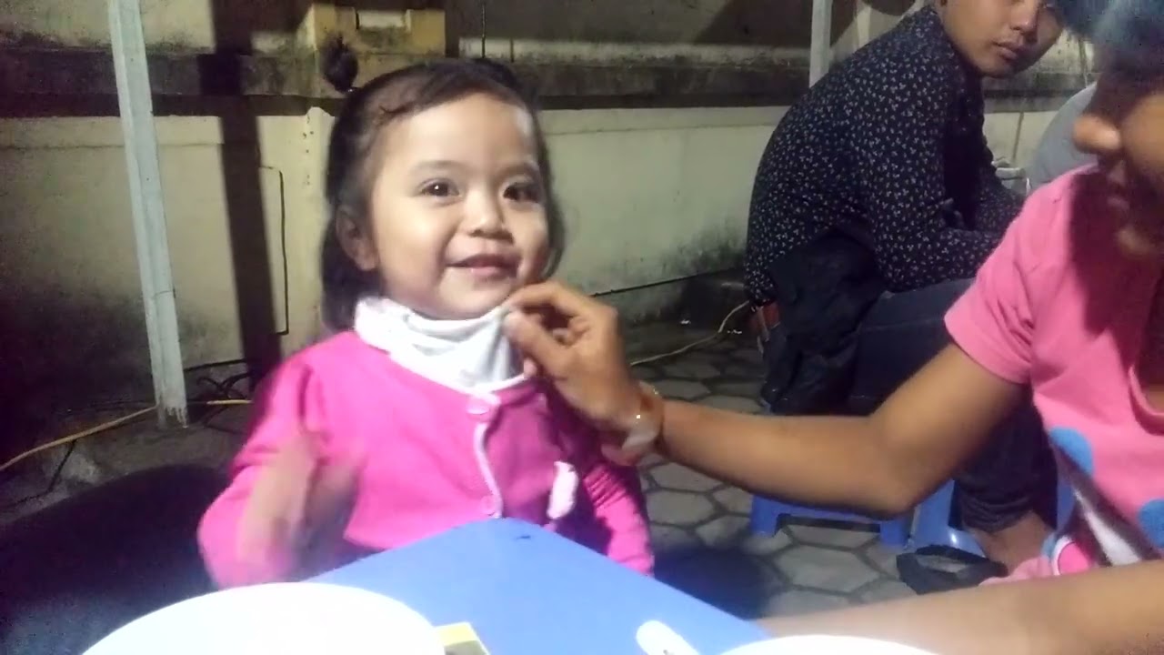 2015 Bông đi ăn cùng các Cô