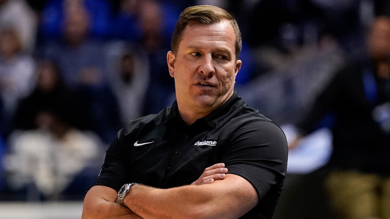 MBB Highlights: No. 6 Iowa State loses to No. 23 BYU, 79-69