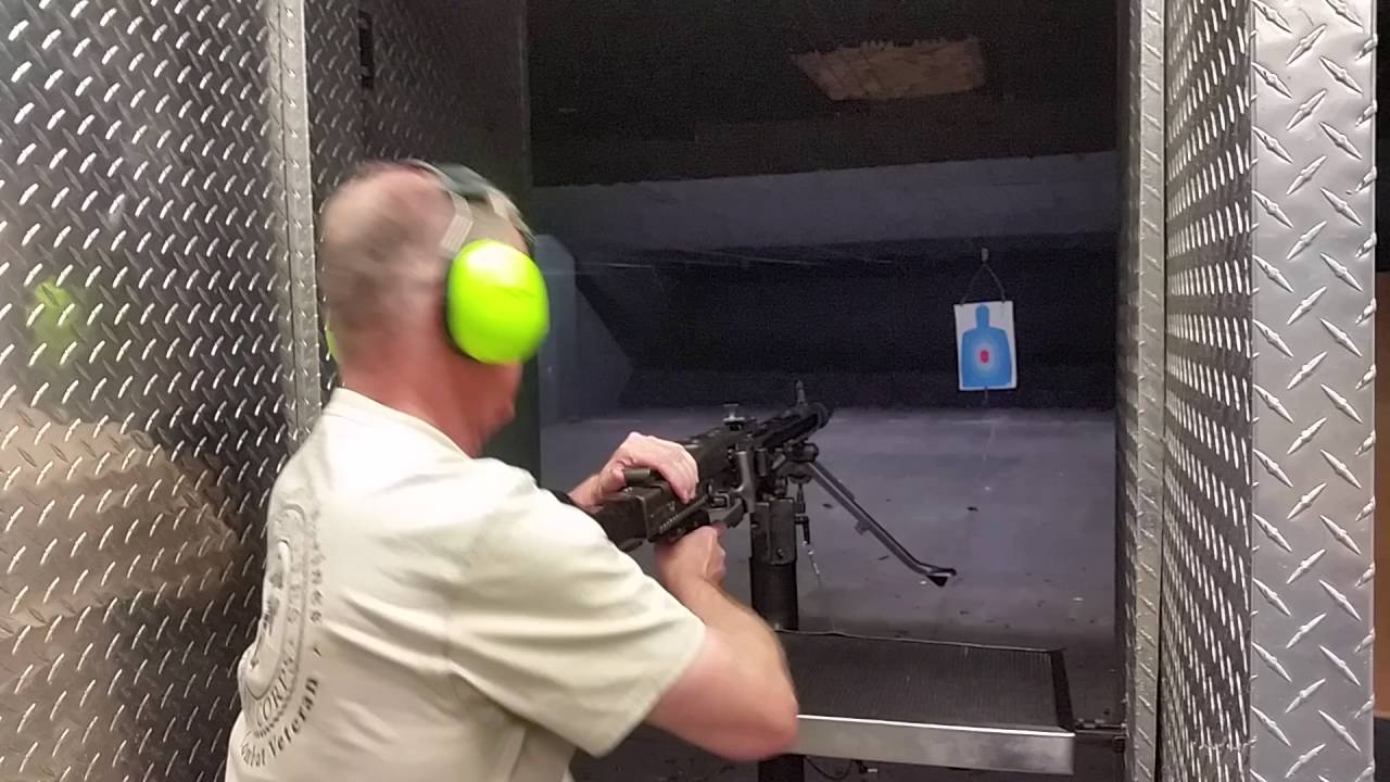 Vietnam vet shoots the German MG42