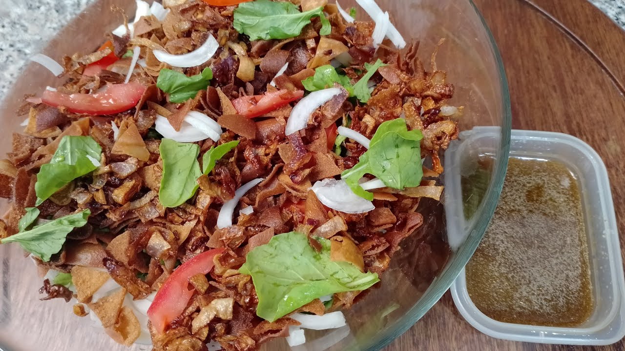 LENTIL SALAD WITH ROCKET LEAVES/ KUSHARI SALAD WITH JARGER