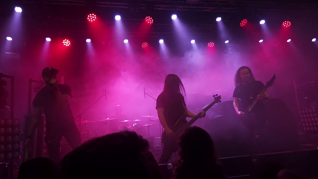 Bloodred Hourglass - The Sun Still In Me live @ Essigfabrik Köln 18-01-2025 @BloodredHourglass