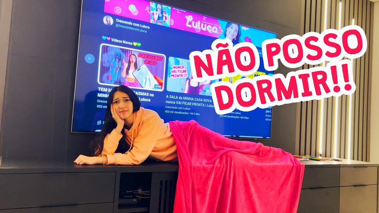 PASSAMOS A NOITE ACORDADAS NA SALA DE TV | Luluca