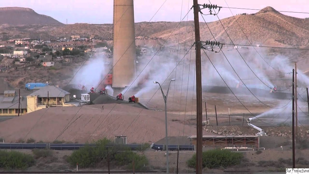 El Paso's ASARCO smokestack towers, demolished in a matter of SECONDS!!!!