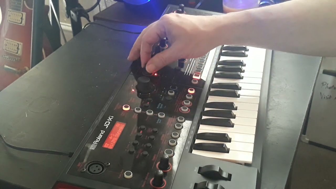 4th day with the Roland JDXi - low tempo beat
