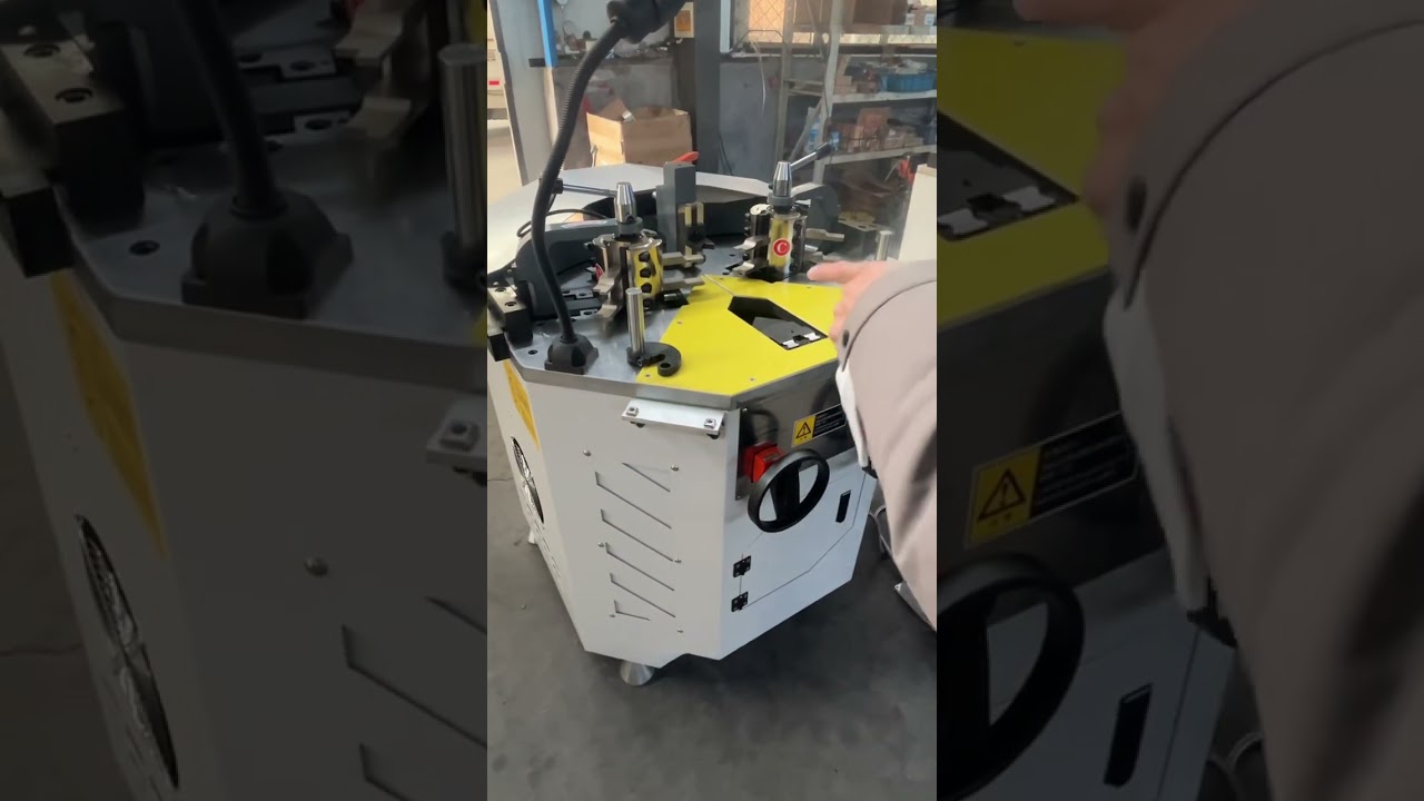Corner crimping machine for aluminum window making/Arbitrary knife corner crimper for window making