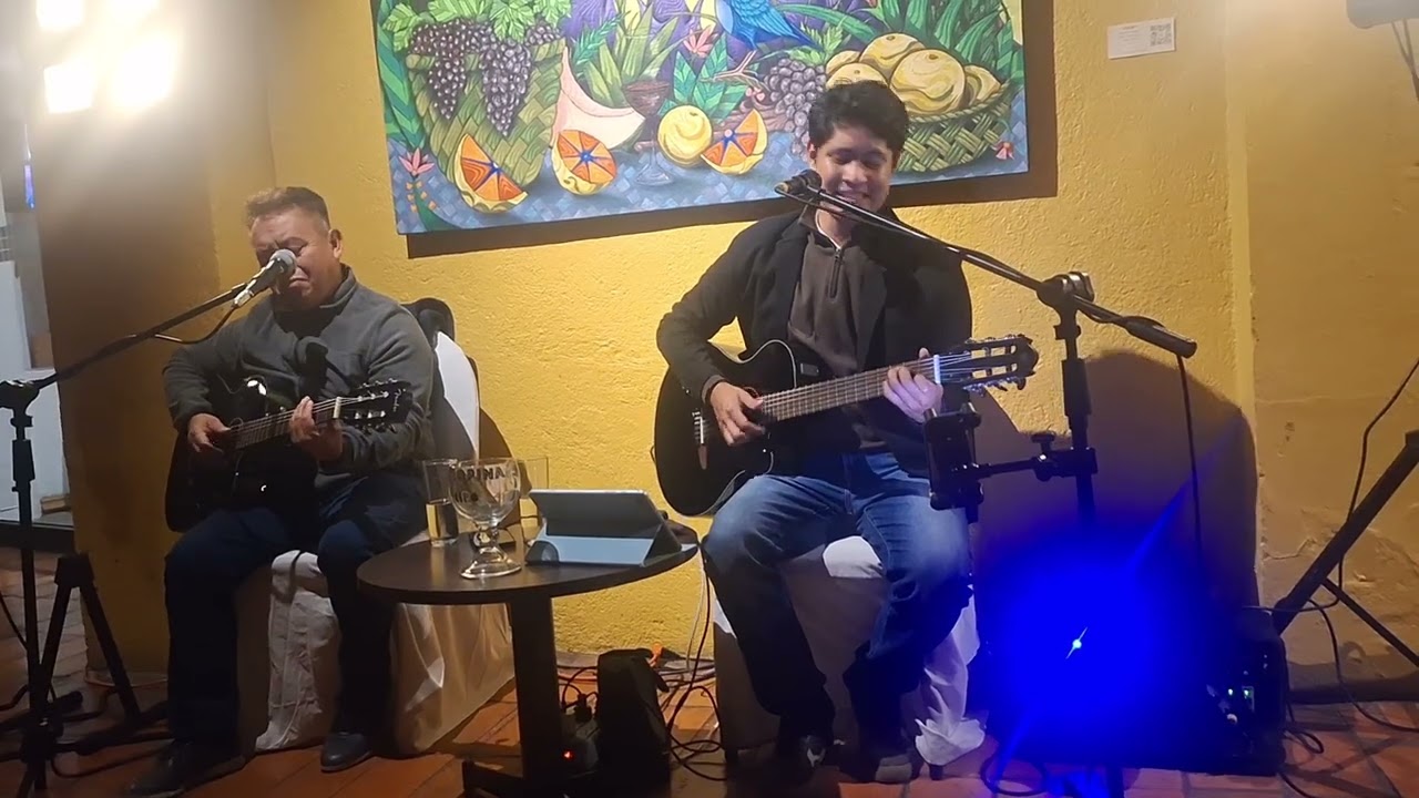 #trova #trovador #trovadoresoaxaqueños #bohemia #hotelvictoria #musicaenvivo #rickybeto #oaxaca
