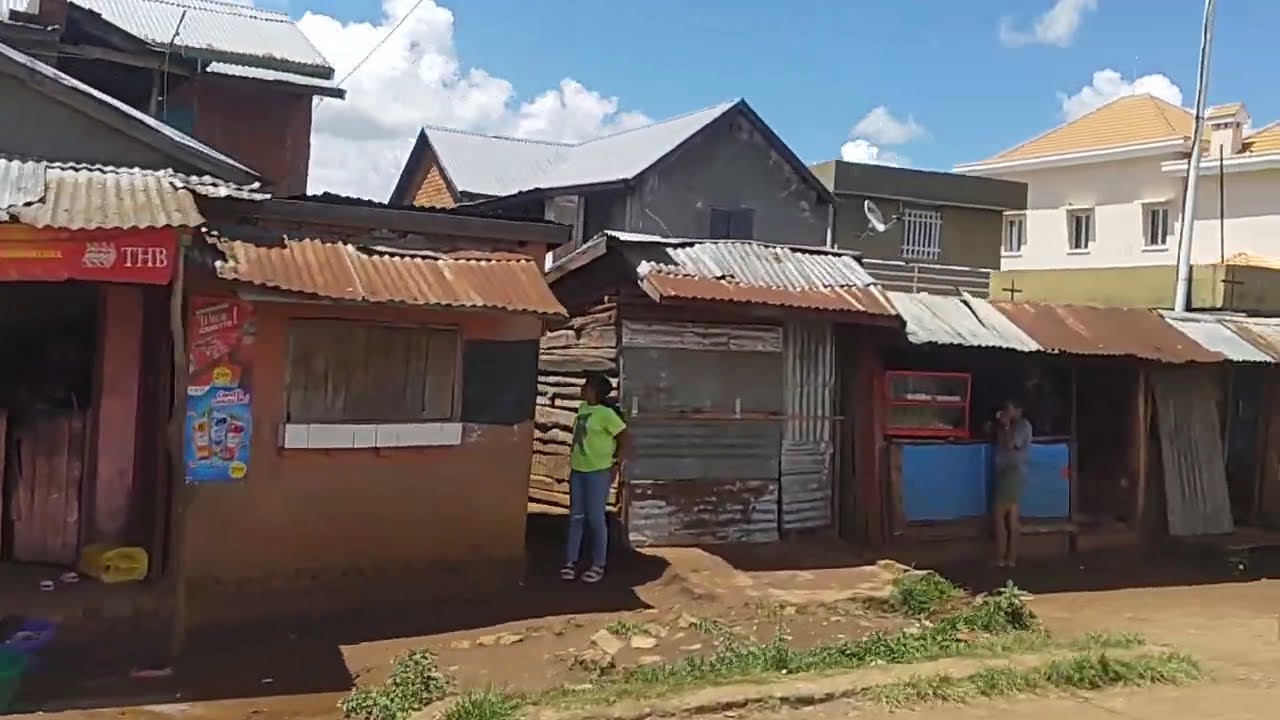 Tombotsoa ASJA to Vatofotsy Mahafaly by Stationnement TAXI-BROUSSE - Streets view Antsirabe Mada