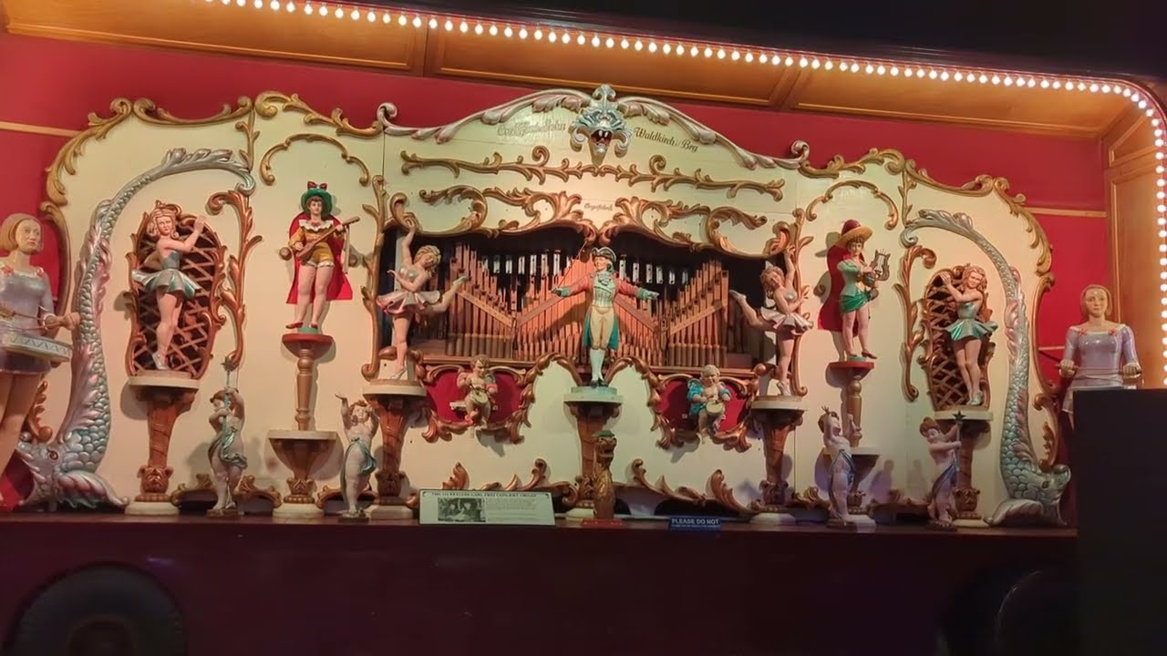 112 Keyless Carl Frei Concert Organ - Puppet On A String