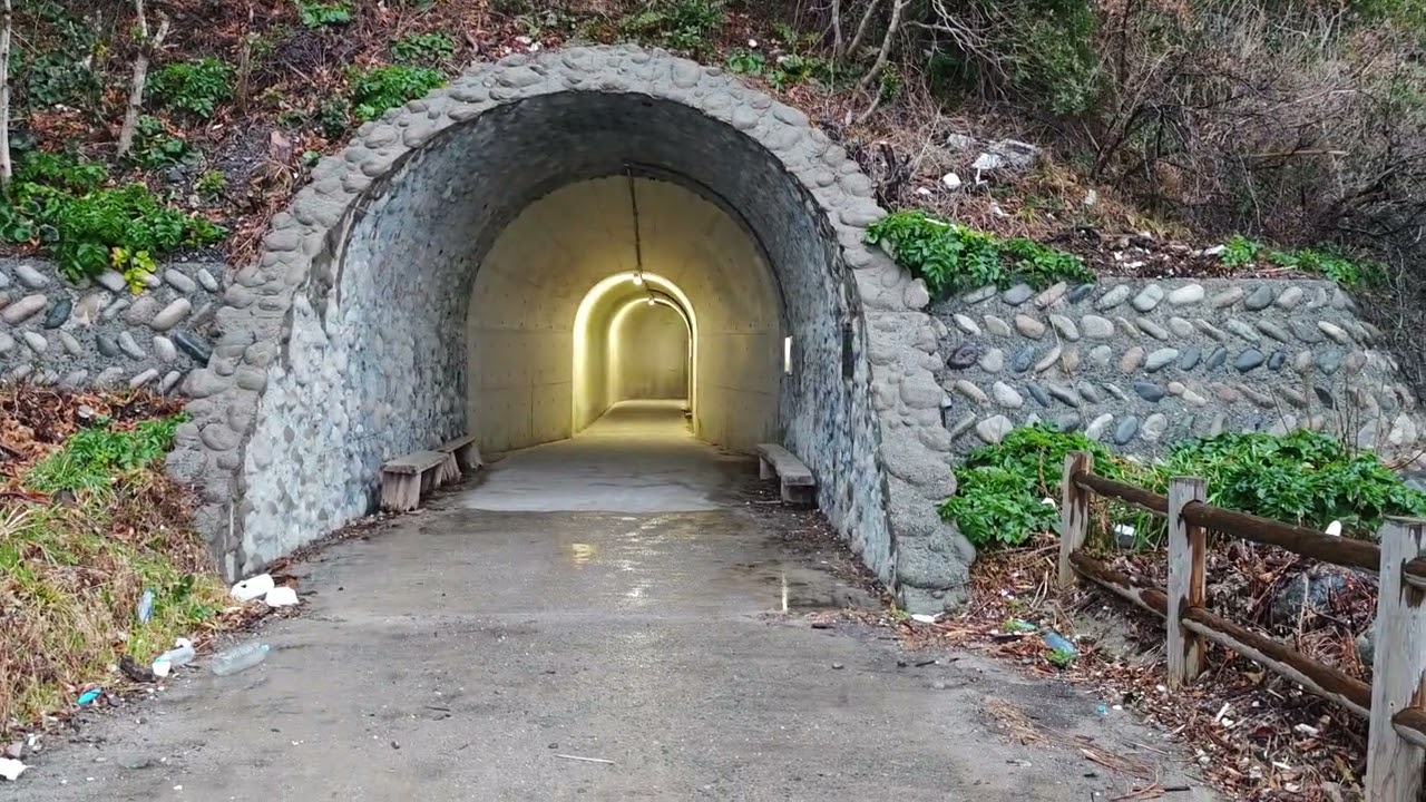 Iwami Tatamigauru Tunnel