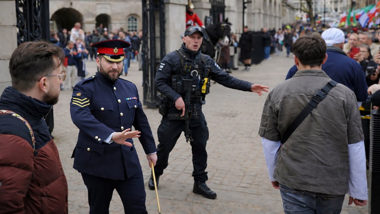 CoH and Police Act Fast to STOP Tourists Disrupting Horse Guards Ceremony Just in Time