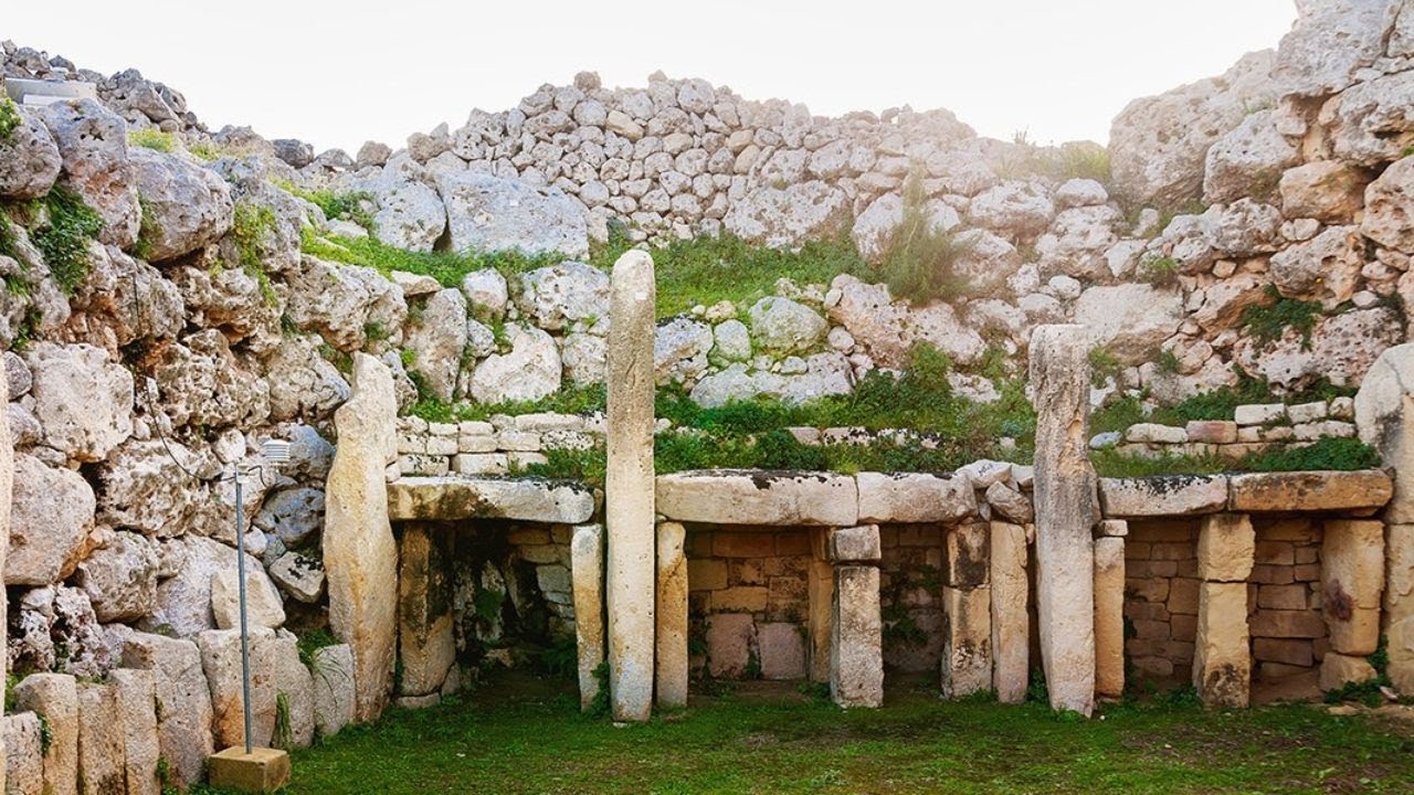The many secrets of Malta