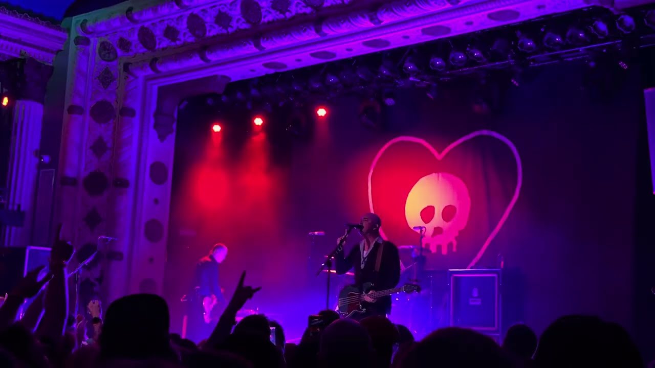 Alkaline Trio @ The Metro - 09/20/2025 - Chicago, IL - I Wanna Be A Warhol / Is This Thing Cursed 