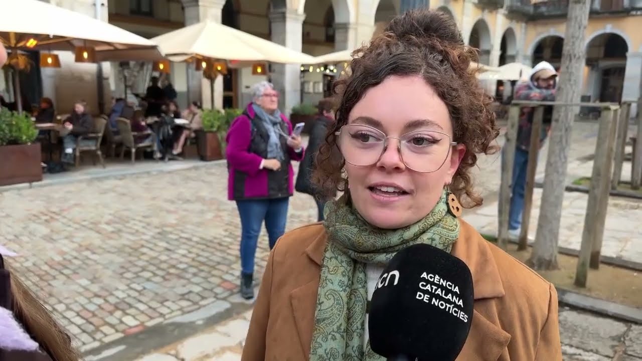 Clam feminista amb més de 1.800 persones pels carrers de Girona