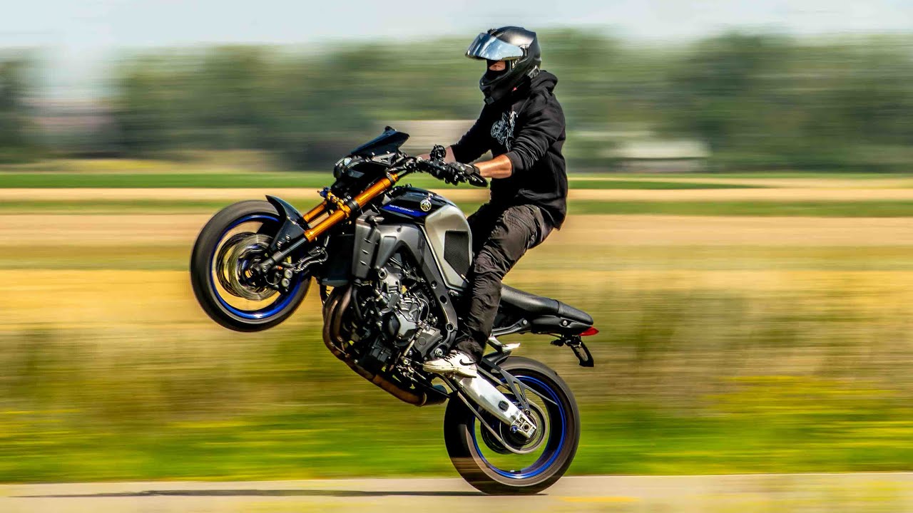 YAMAHA MT-09SP 2022 FULL SC PROJECT EXHAUST SOUND / EXTREMELY LOUD / WHEELIES / REVS / FLY BY'S