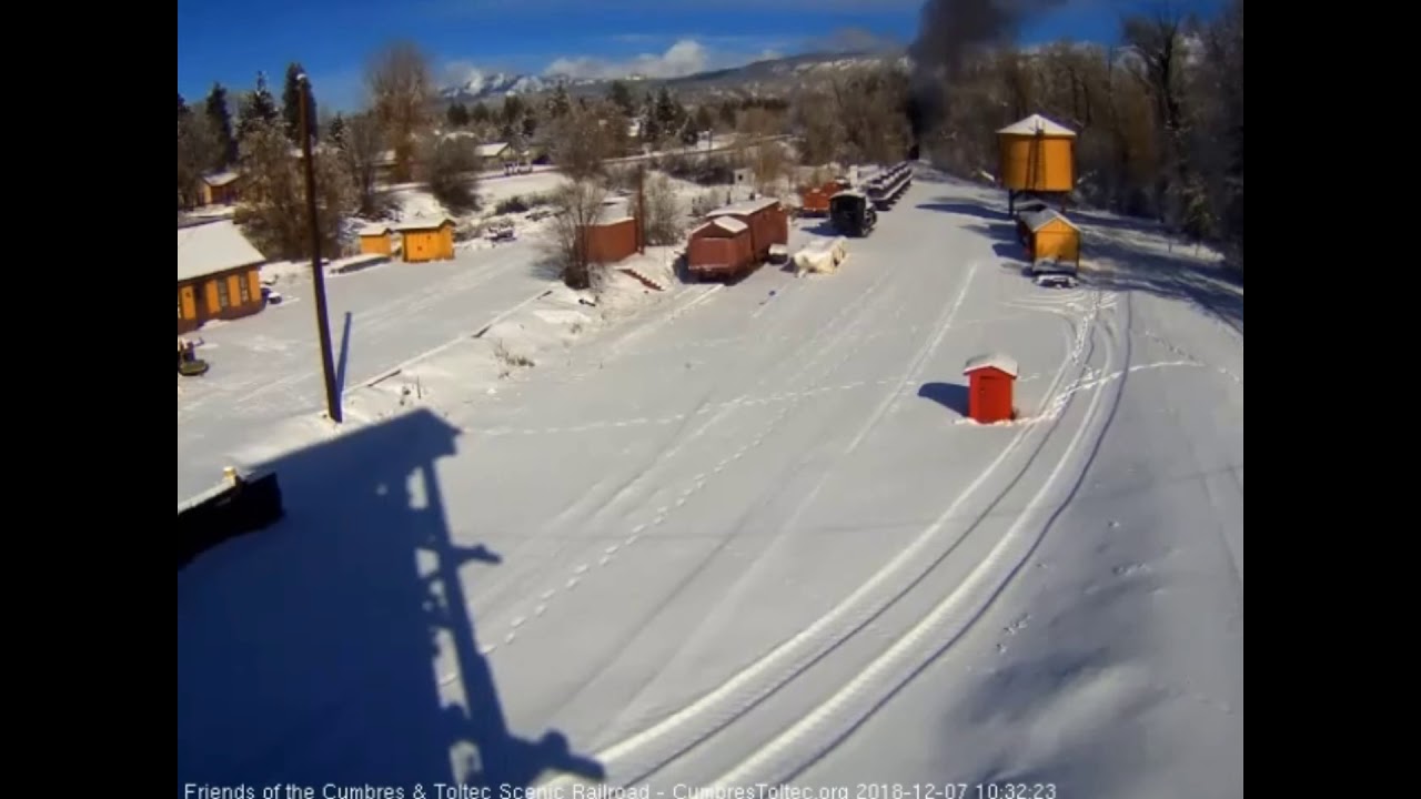 12/72018 487 does preliminary work to get the line ready for the Christmas Trains