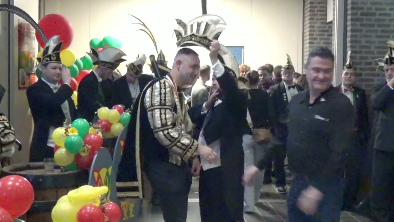 Receptie V.V. de Uule Oud-Geleen Prins Cas I en jeugdprins Koen I: V.V. Swentibolders