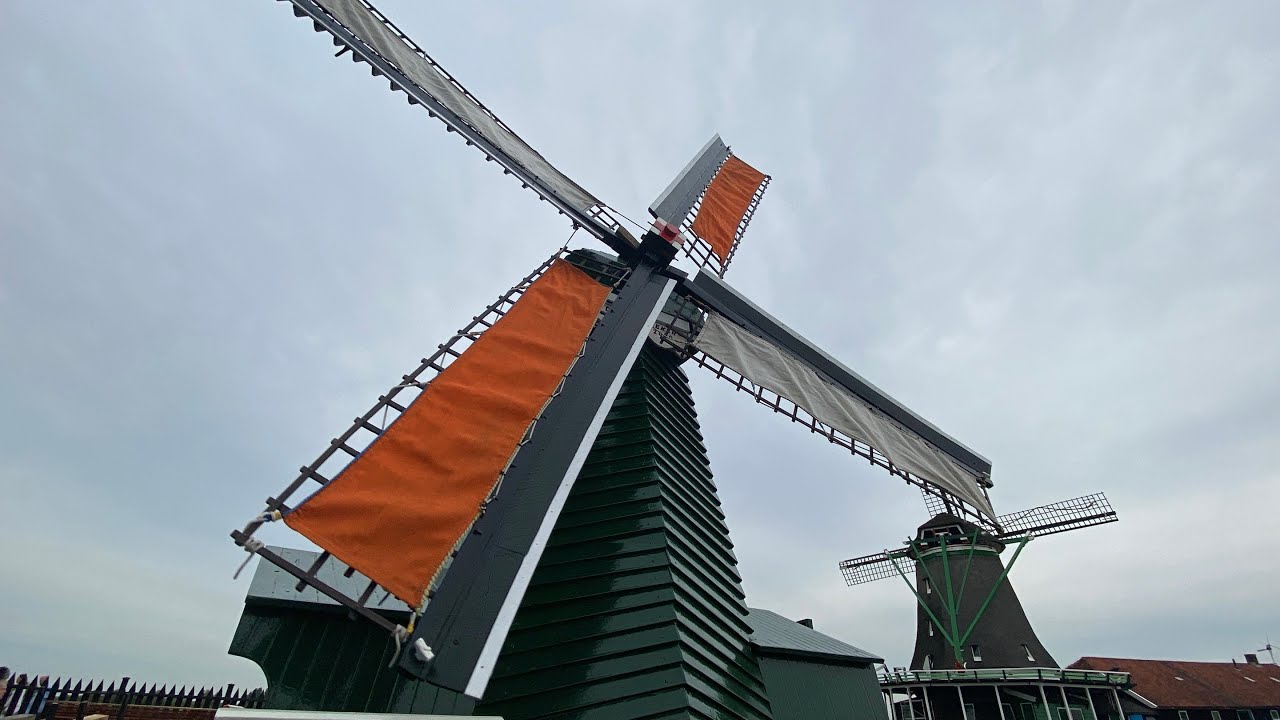 Speelmolen de wind zoeker en molen het klaverblad Zaanse Schans!