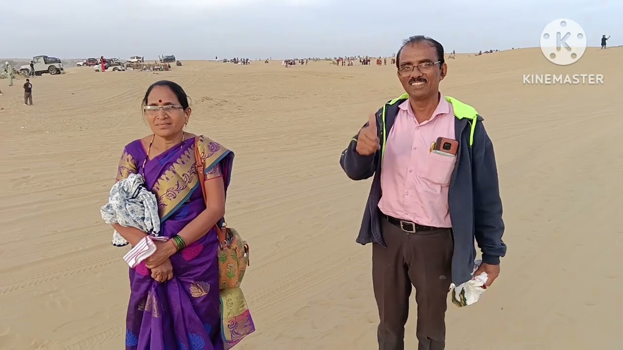 Registhan me kari  camel 🐪🐪 ki sawari @ car Khai palti ,..,,