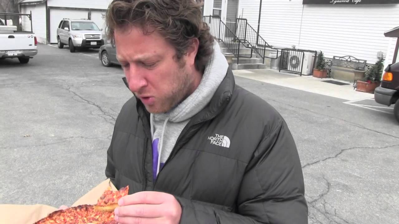Обзор пиццерии Barstool Pizza в Линвуде