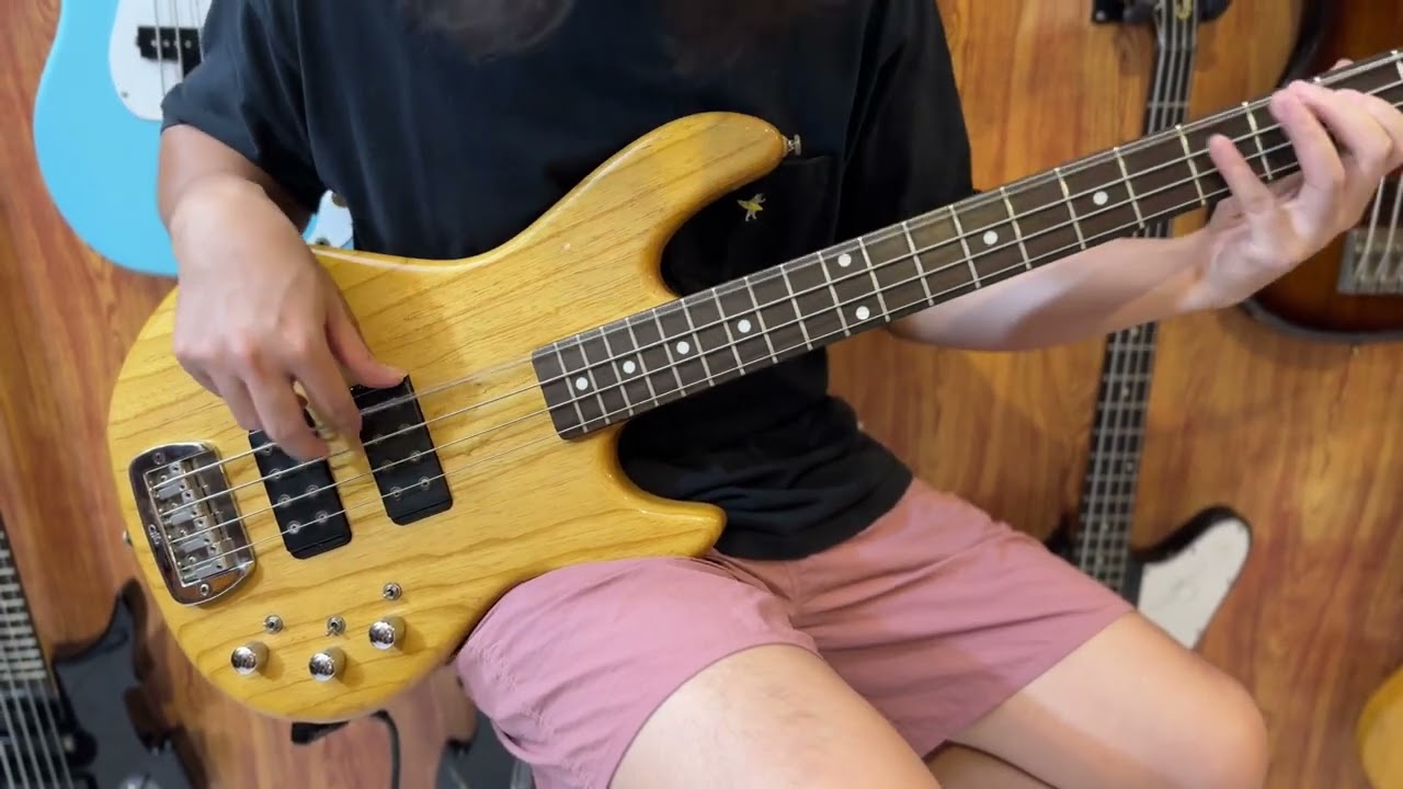 REVIEW BASS SEJUTA UMAT || G&L L2000