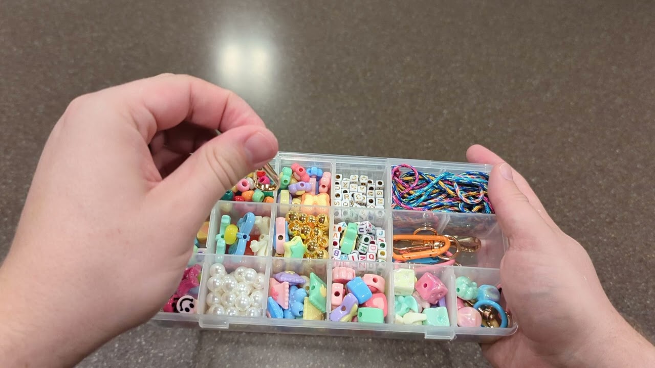 Watch Before Buying - 542 Piece Keychain Making Kit