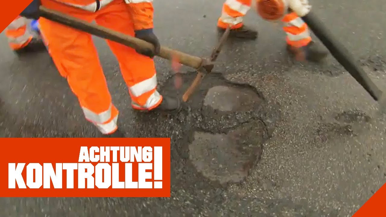 Heftiges Schlagloch auf der Autobahn! Autobahnmeisterei rückt an! | Achtung Kontrolle | Kabel Eins