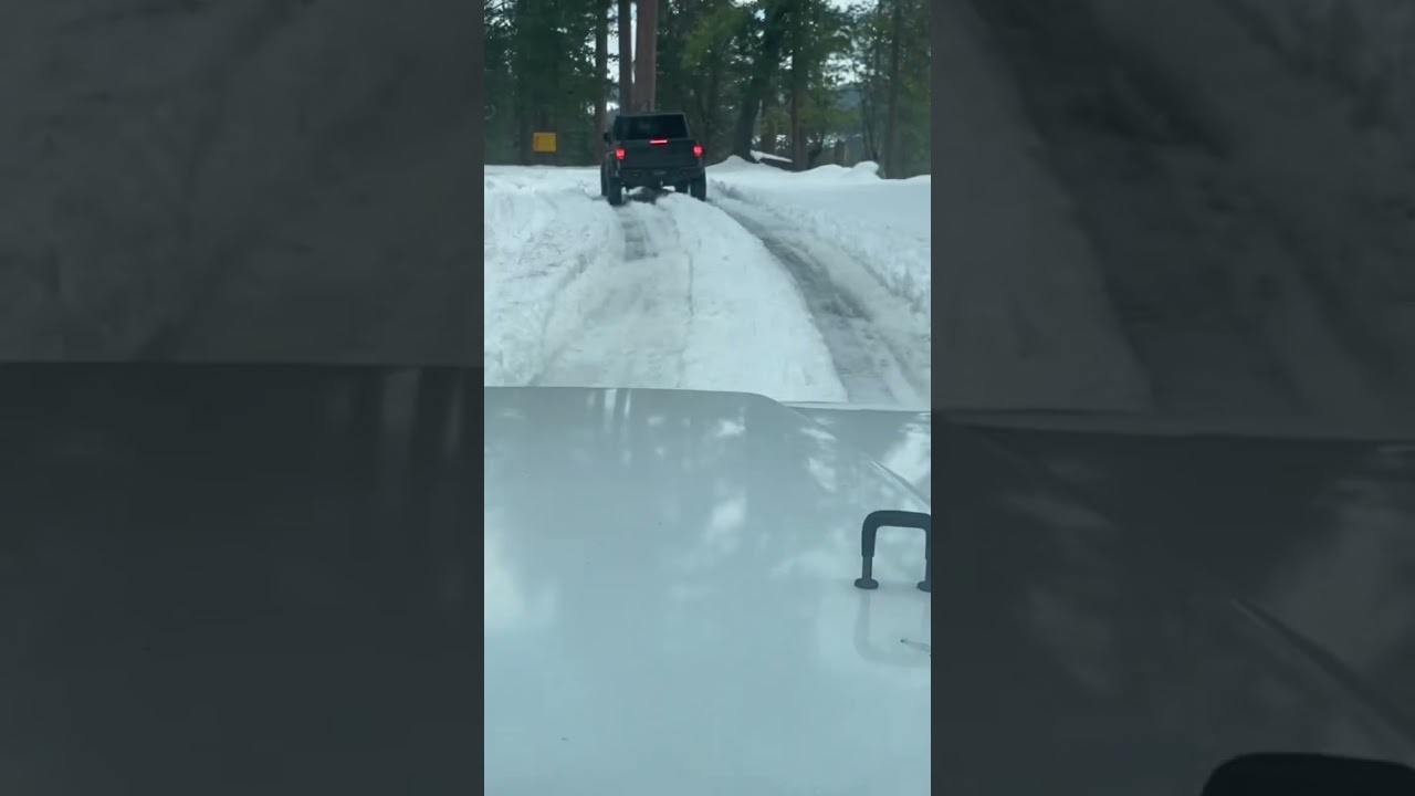 #snow #offroad #climbing #jeep #trail #winter #crawling