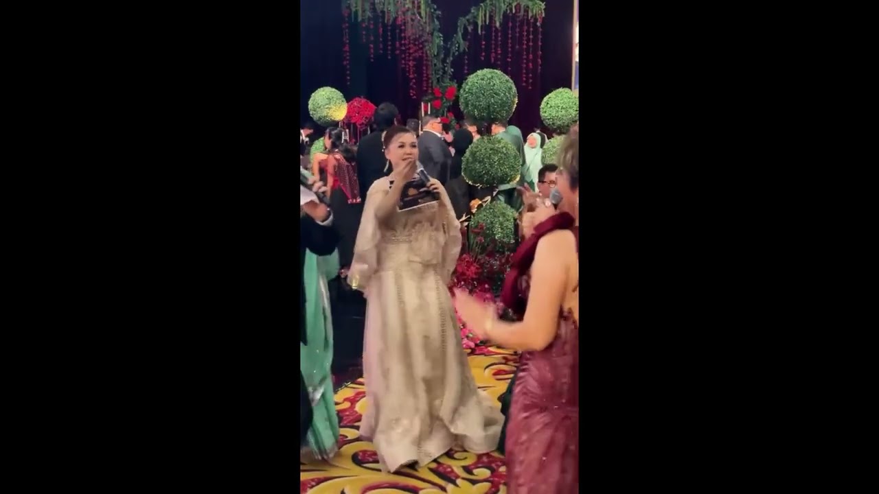 MC at a Traditional Wedding of Alma & Faiz