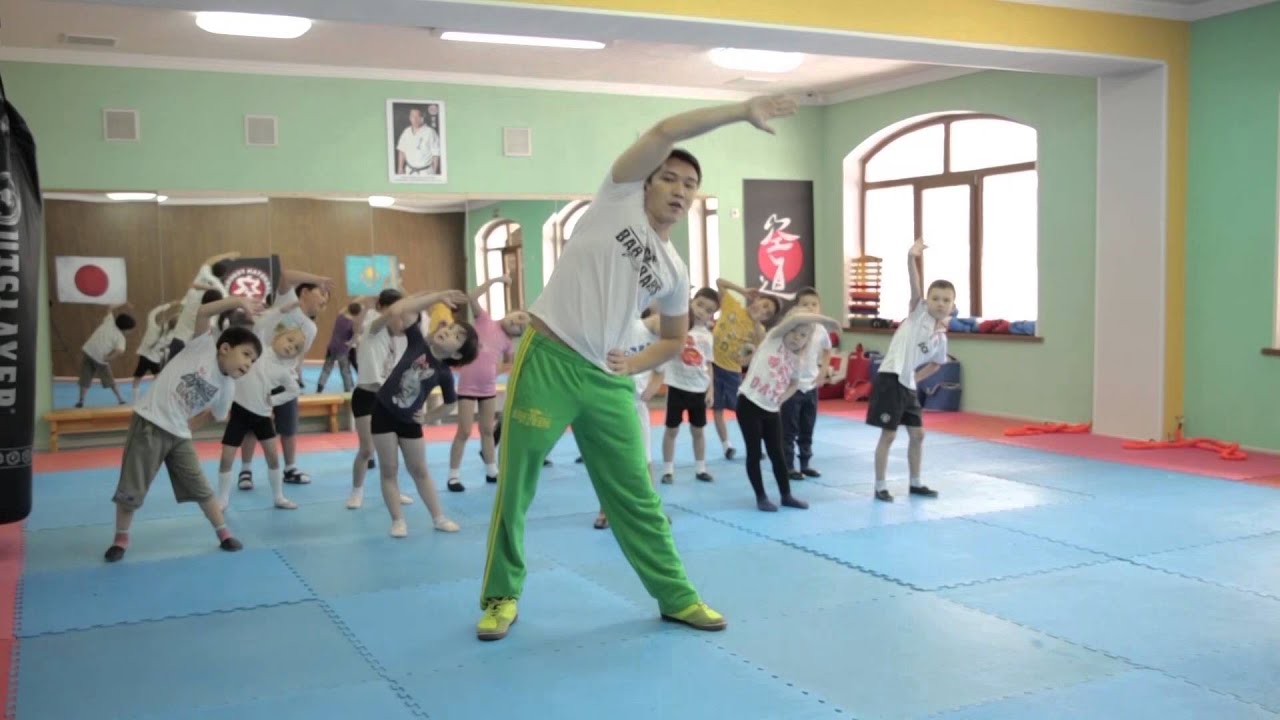 Таңғы марафон. Балалармен жаттығу. Артур Төлепов