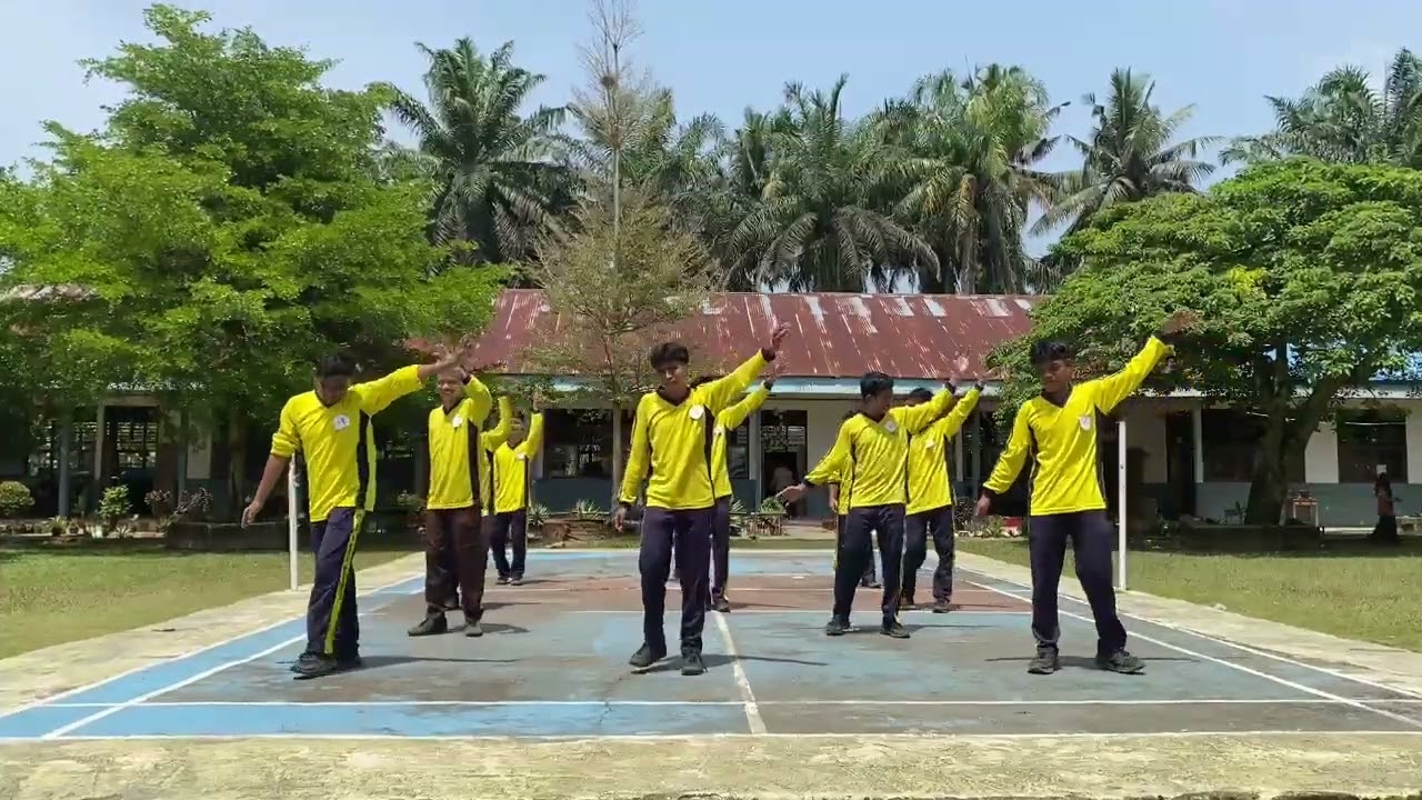 UJIAN PRAKTEK OLAHRAGA KELAS Xll F2 KELOMPOK : 2