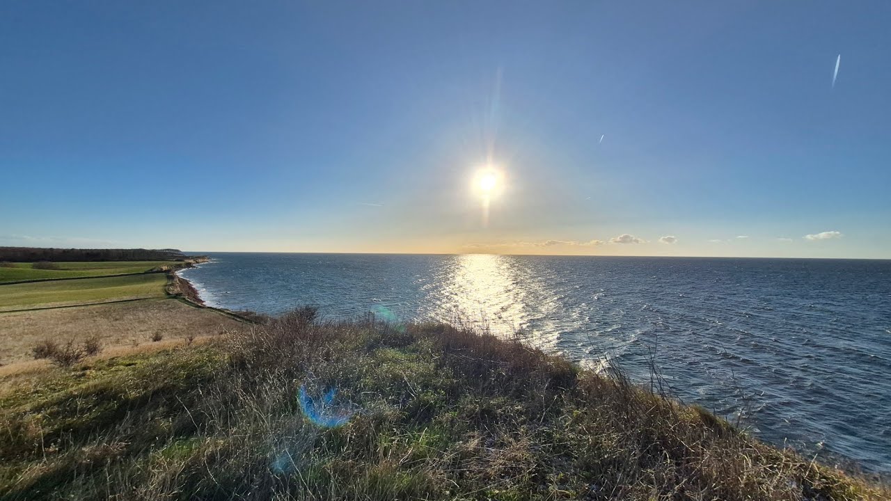 Dänemark Wanderung. Sonne, Wind, 2 grad 
