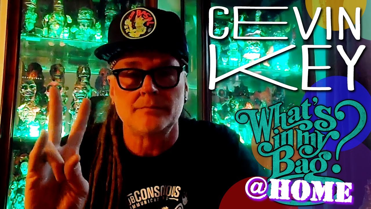 cEvin Key - What's In My Bag? [Home Edition]