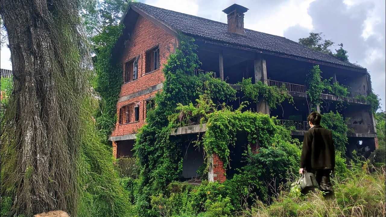 After 6 Years Abroad, He Returns Home to a Million Dollar Villa & Can’t Believe His Eyes!
