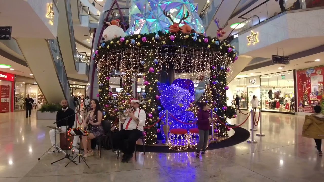 Christmas music in Marmara Park | Livemusic | Esenyurt, Istanbul, Turkey | Merry Christmas to all🎄