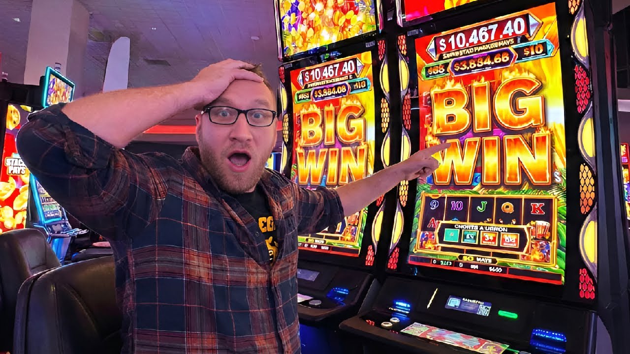 I Hit the RARE Mega Feature on this Las Vegas Slot!