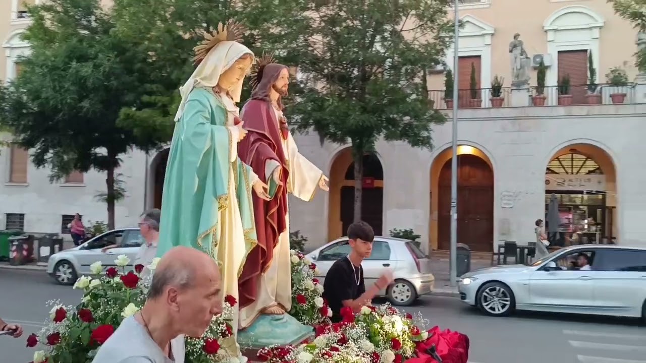 Foggia- Festa dei Sacri Cuori di Gesù e Maria   La Processione.
