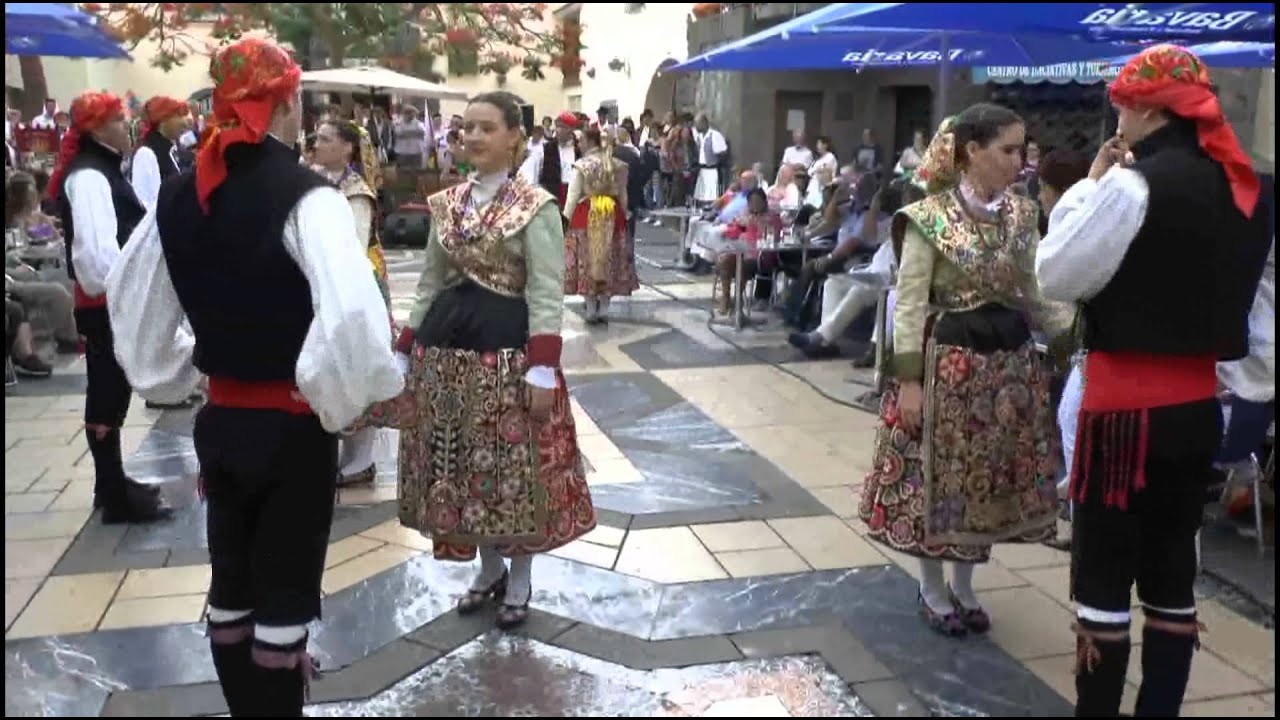GRUPO DE DANZAS Dª. URRACA. ZAMORA. CON 