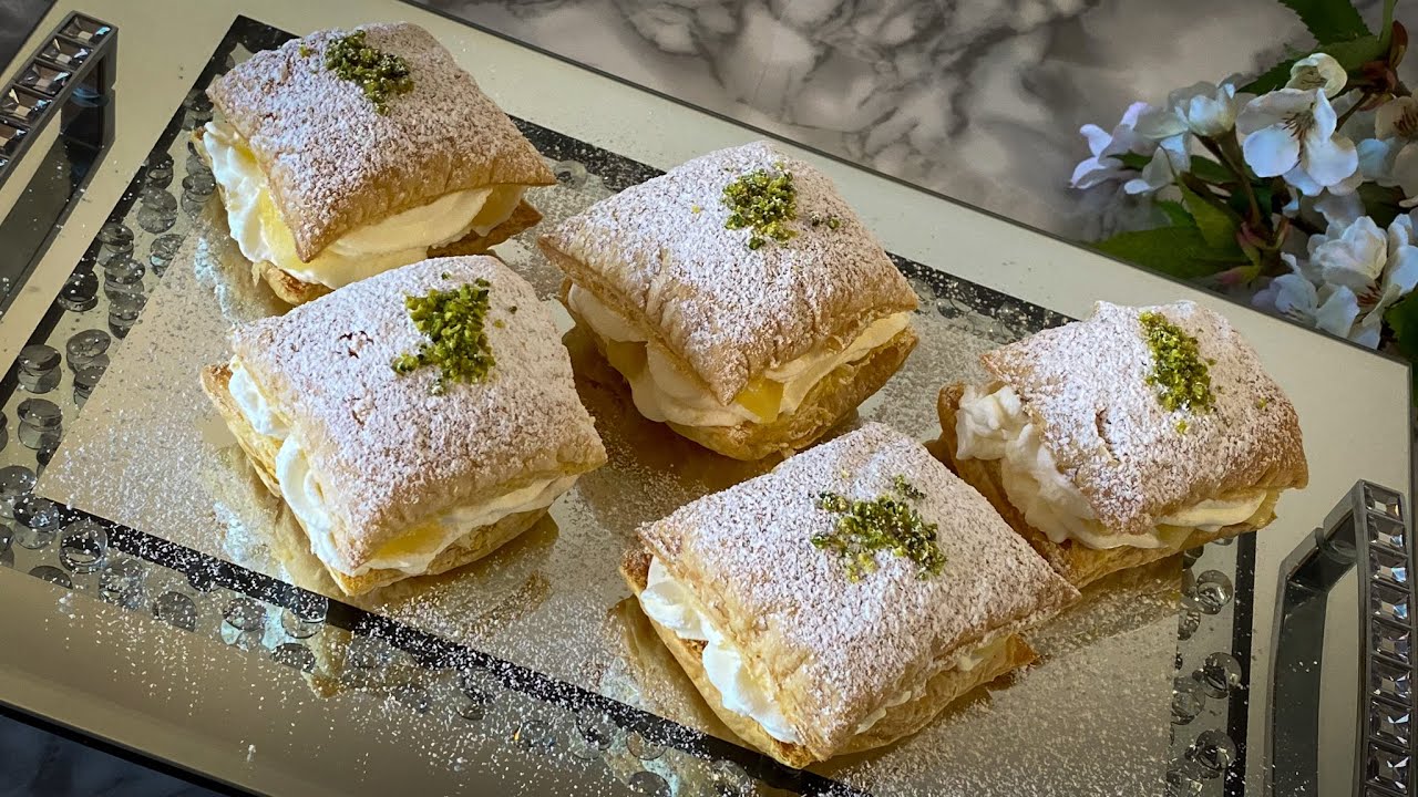Pineapple Cream Cheese Puff Pastry - Easy and quick dessert with only 5 ingredients
