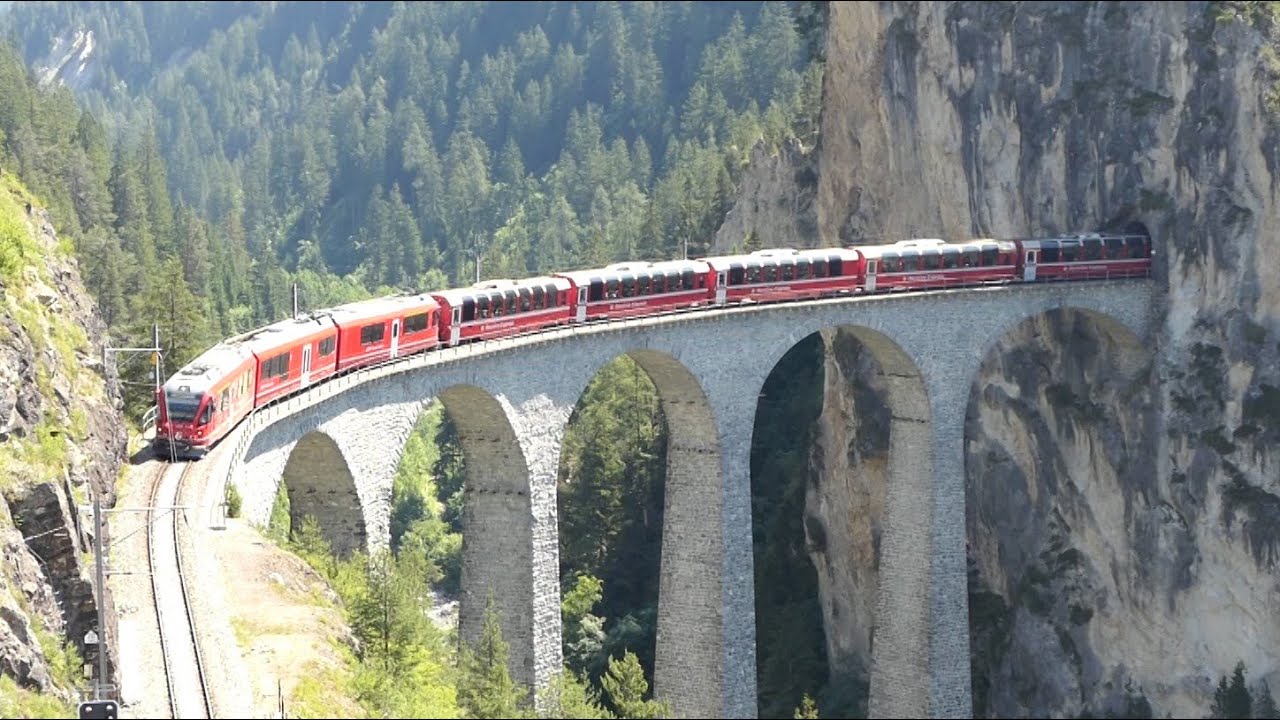 Mit dem Bernina Express von Chur nach Tirano - Vom Frühling in den Winter und zurück