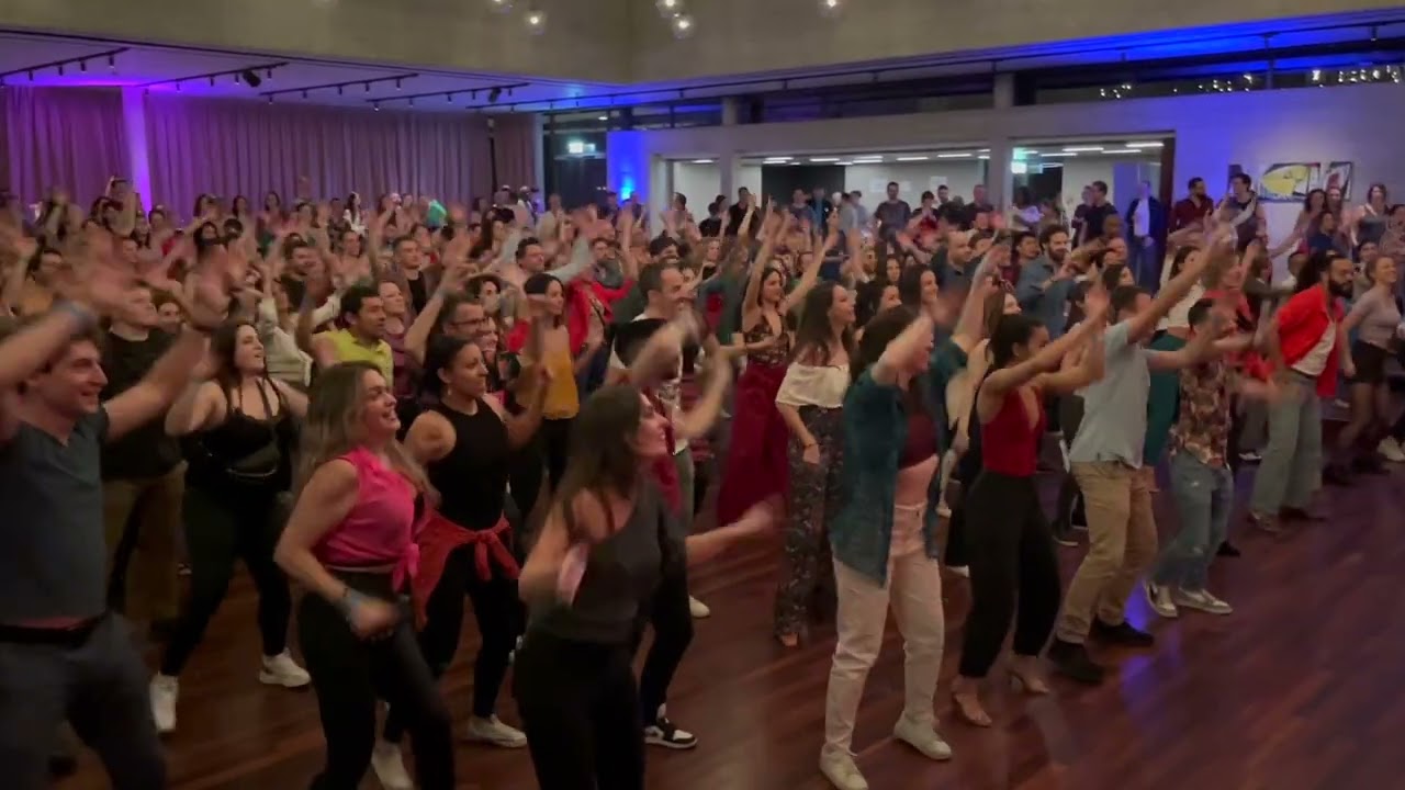 La Gran Familia by Dancefloor - Salsa Geneve