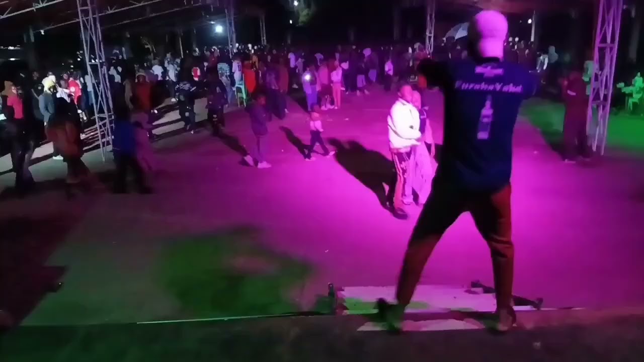 DJ ALEX AKIWARUSHA WATU SIKU YA MWAKA MPYA JEGGOEN AMAZING PLACE SUMBAWANGA 