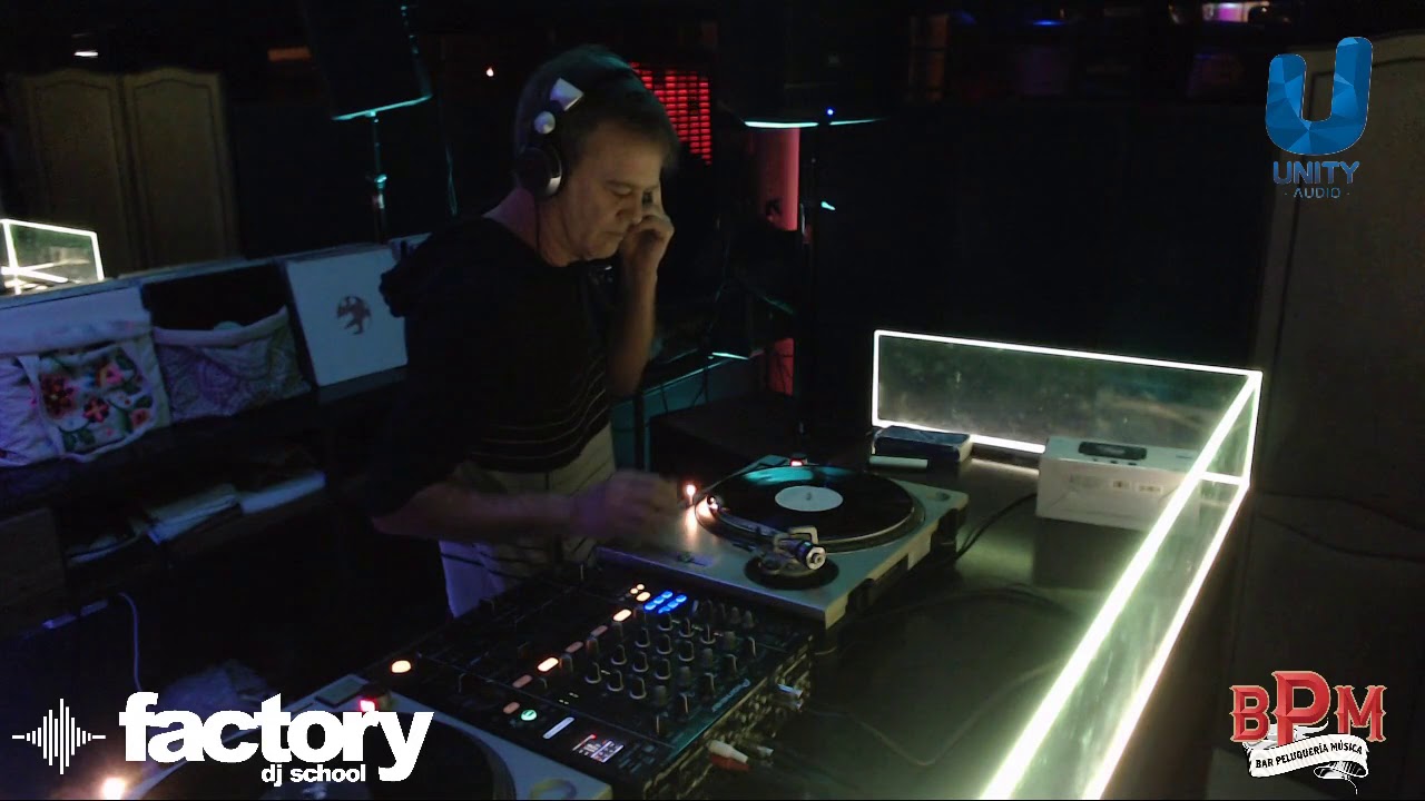 Factory Dj School - Sunday Live Session #4 - Carlos Alfonsin